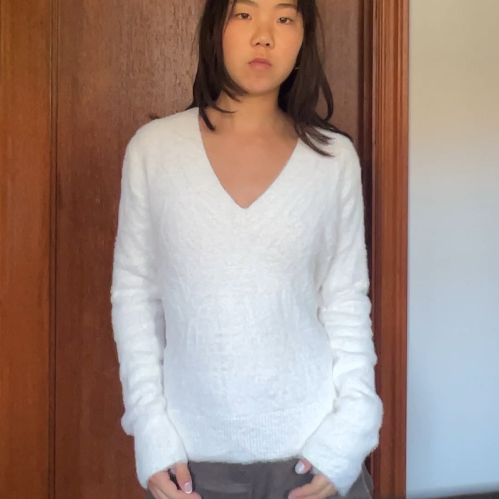 Banana Republic White V-Neck Sweater